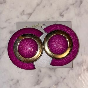 Vintage clip on pink blaze accent earrings 💗💗💗💗💗